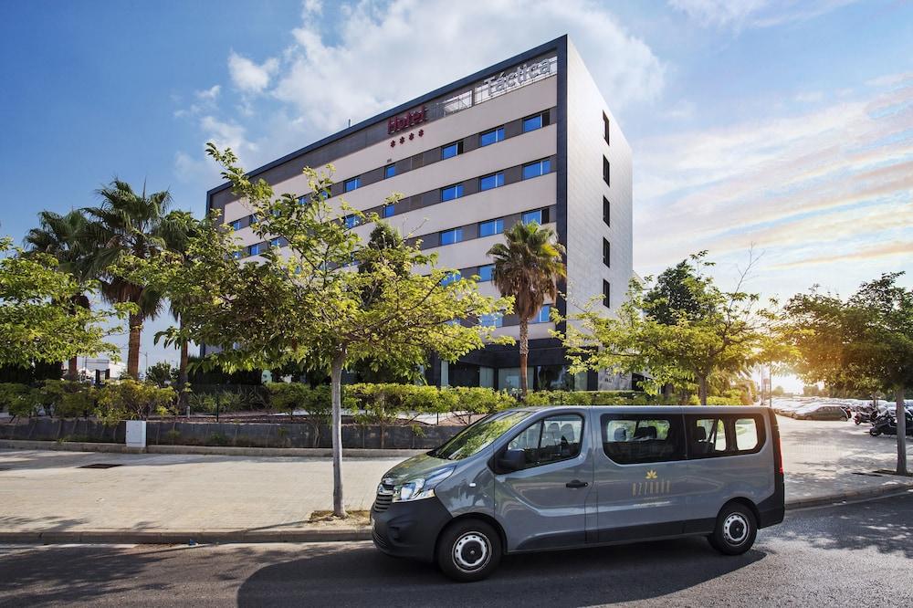 Azz Valencia Tactica Hotel Paterna Eksteriør bilde