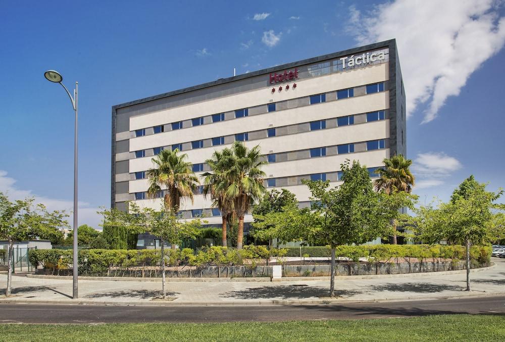 Azz Valencia Tactica Hotel Paterna Eksteriør bilde