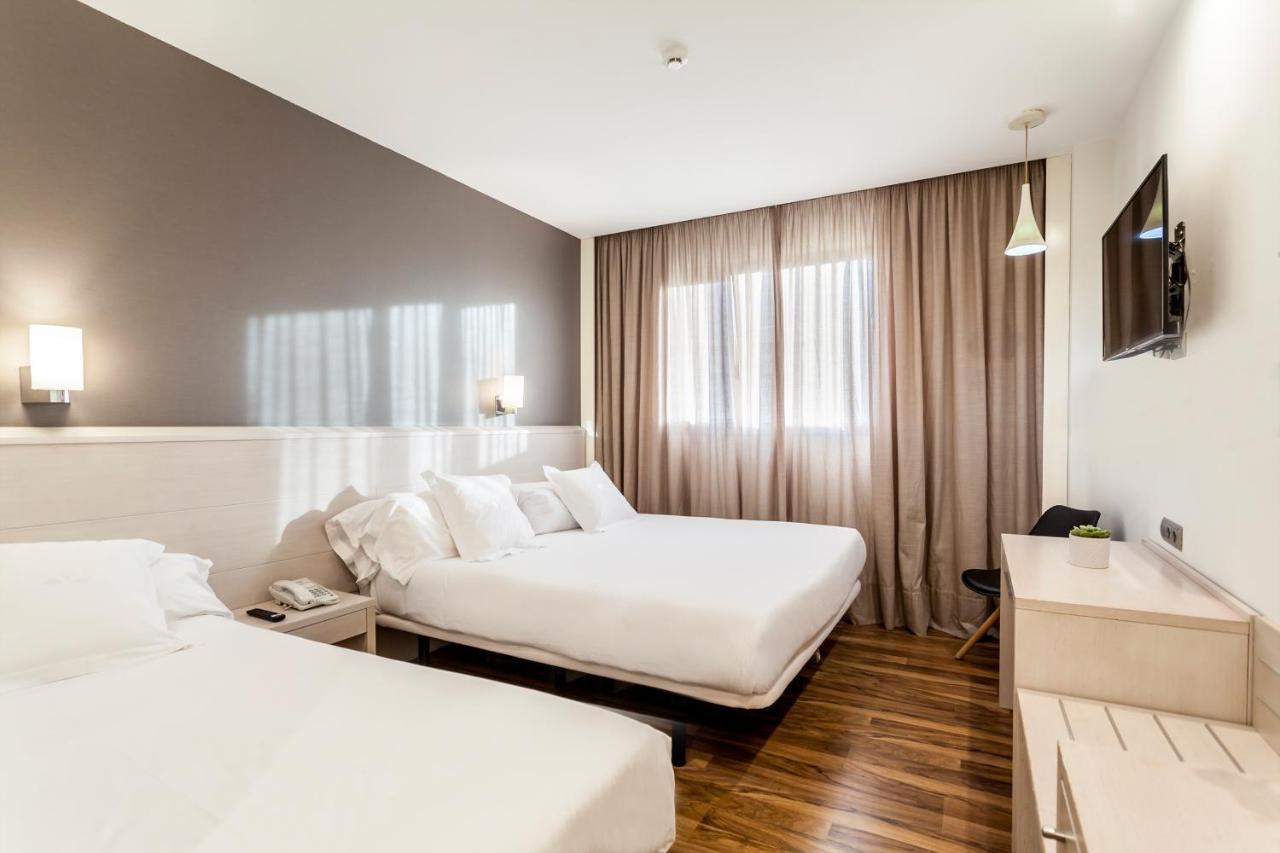 Azz Valencia Tactica Hotel Paterna Eksteriør bilde